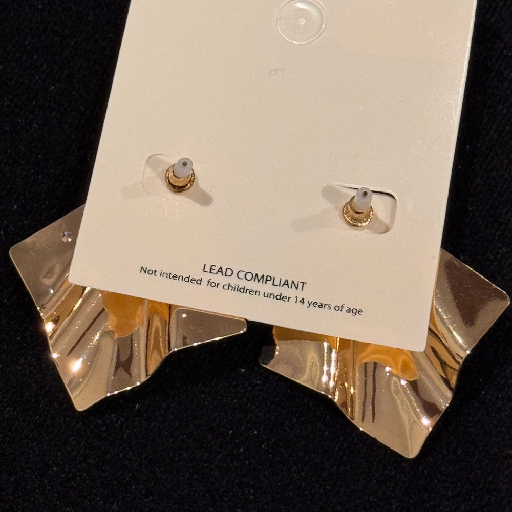 Jennifer and Company Gold-Tone Abstract Earrings 1.75 in BOUTIQUE GLAM - Picture 5 of 6